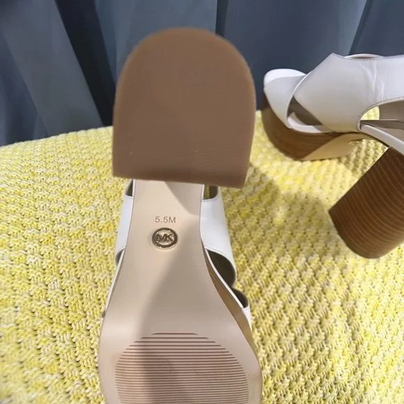 New - Picture 4 of 5